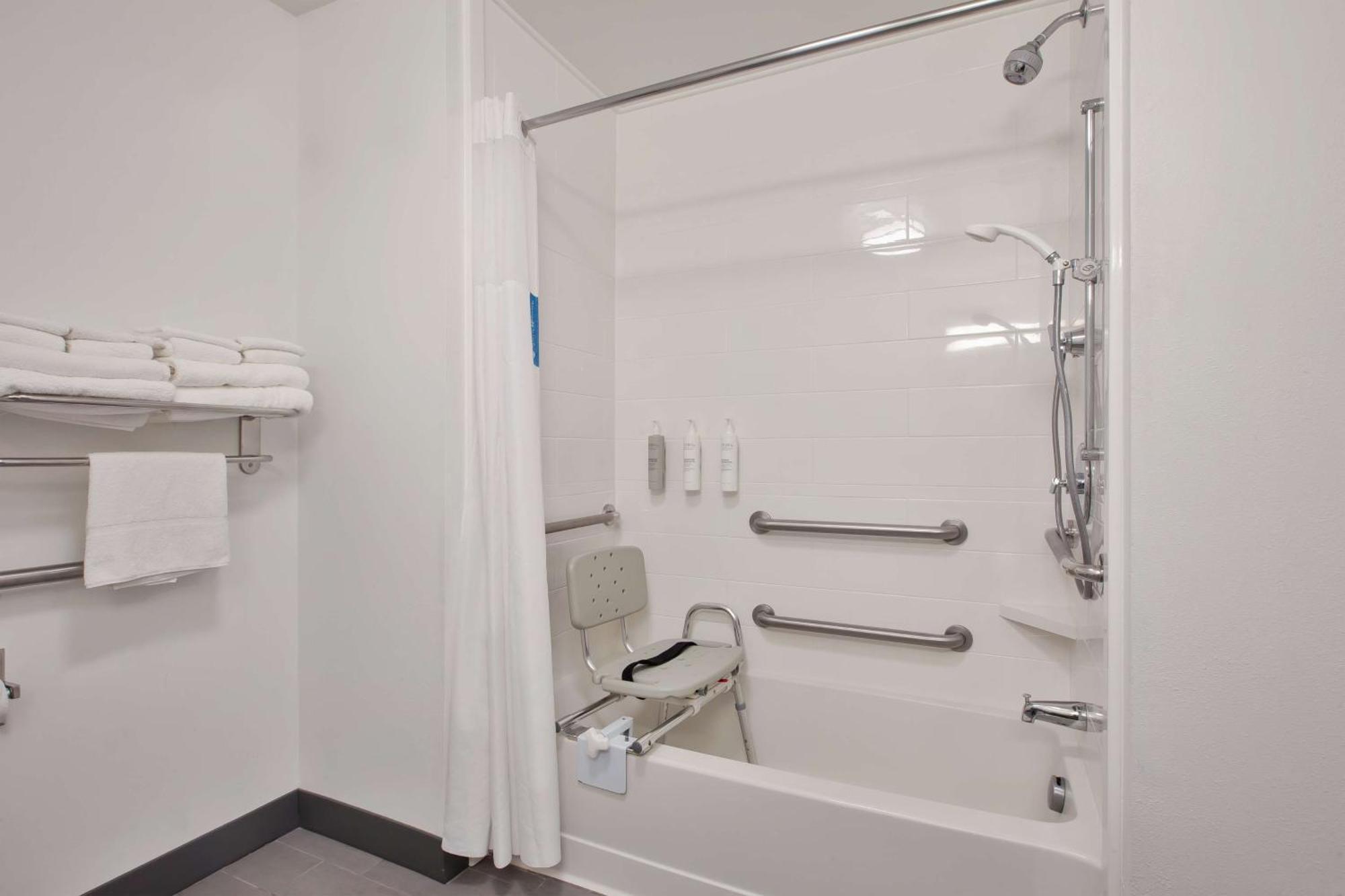Hampton Inn Clarion Dış mekan fotoğraf