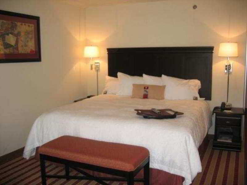Hampton Inn Clarion Oda fotoğraf